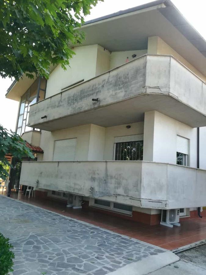 Old Club Casa Vacanze Carlo Trani Aprilia Exterior foto